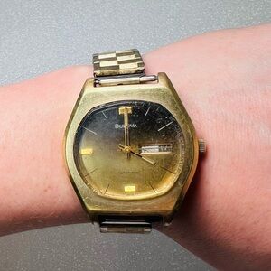 Vintage Bulova Automatic 17Jwl Gold Calendar Tiger Eye Dial Watch